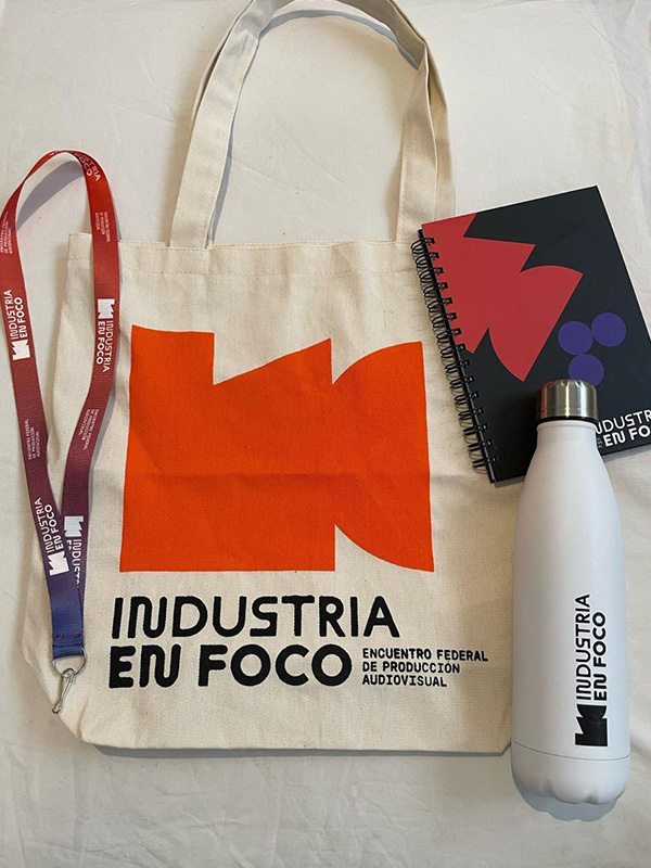 Merchandising - MUCHA Productora